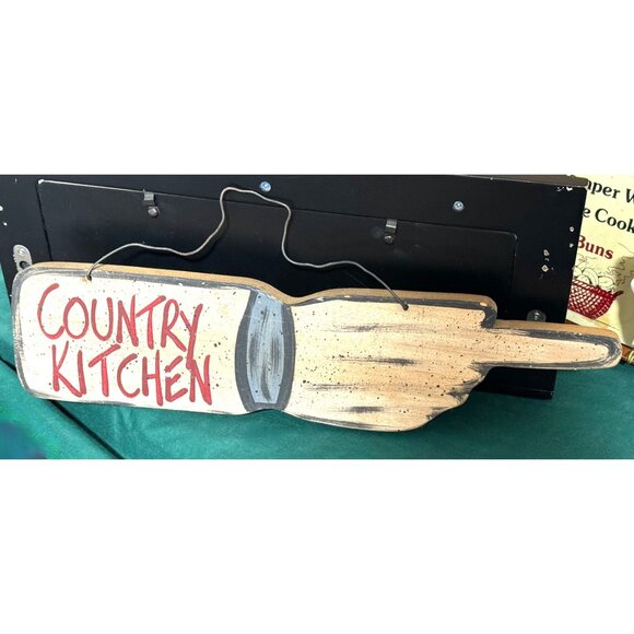 Wooden Country Kitchen Sign With Rustic Hand-Painted Design & Wire Hanger - Picture 6 of 8